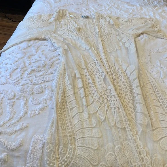 Women lace kimono - Picture 3 of 7